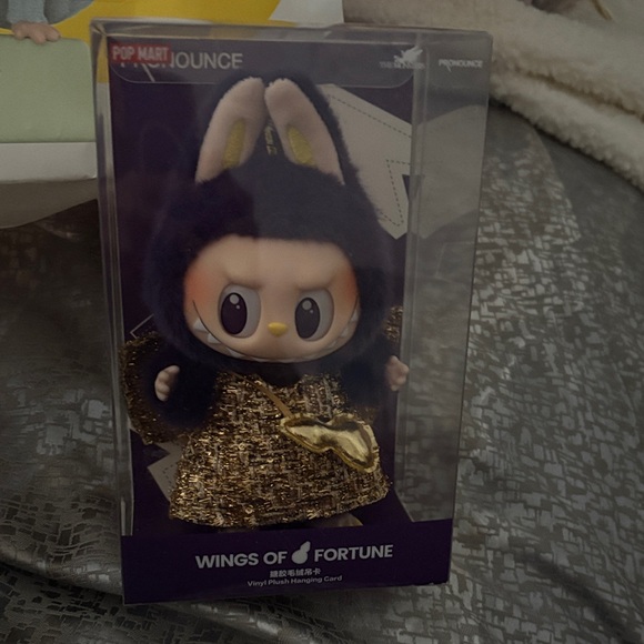 Pop Mart Wings of Fortune Vinyl Figure - Picture 2 of 4